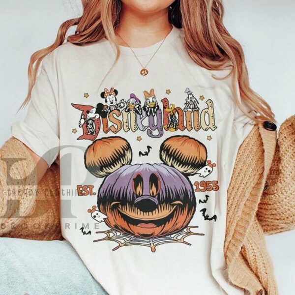 Retro Disneyland Mickey And Friends Pumskin Halloween Shirt