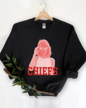 Taylor Swift Cheers On Travis Kelce At Kansas City Chiefs Game Sweatshirt, Taylor Swift Music Sweatshirt